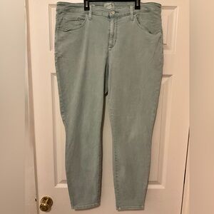 Universal Thread 14W Mint Green Non-Distressed 5-Pocket Mid Rise Skinny Jeans